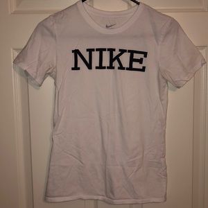 Block NIKE White Athletic Tee